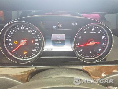 Zdjęcie 9 z 13 samochodu: 2018 MERCEDES-BENZ E 300 VIN:WDDZF4JBXJA388613 - miniatura