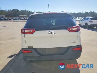 Zdjęcie 6 z 12 samochodu: 2018 JEEP CHEROKEE LATITUDE VIN:1C4PJLCB3JD513330 - miniatura