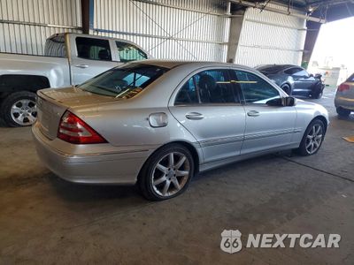 Trzecie zdjęcie samochodu z tyłu: 2003 MERCEDES-BENZ C 320 4MATIC VIN:WDBRF84JX3F393612 - miniatura