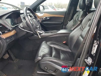 Zdjęcie 7 z 12 samochodu: 2017 VOLVO XC90 T8 VIN:YV4BC0ZX4H1130799 - miniatura