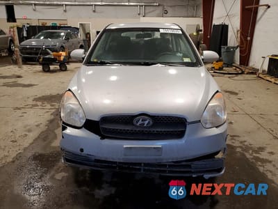 Piąte zdjęcie samochodu w środku: 2009 HYUNDAI ACCENT SE VIN:KMHCN36C49U129118 - miniatura