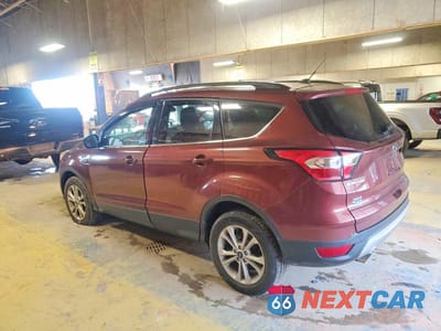 Drugie zdjęcie samochodu z przodu: 2018 FORD ESCAPE SE VIN:1FMCU9GD4JUC77531 - miniatura
