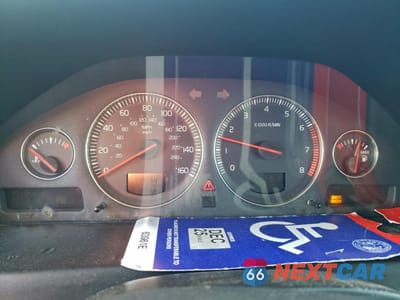 Zdjęcie 9 z 13 samochodu: 2004 VOLVO S60 2.5T VIN:YV1RS59V242402023 - miniatura