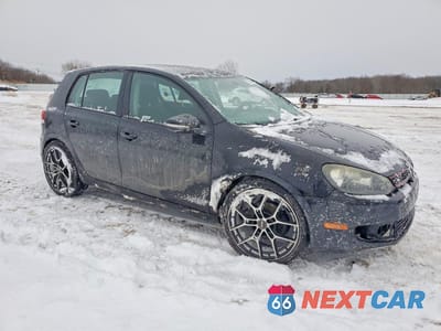 Czwarte zdjęcie samochodu z boku: 2010 VOLKSWAGEN GOLF VIN:WVWDB7AJ1AW414897 - miniatura