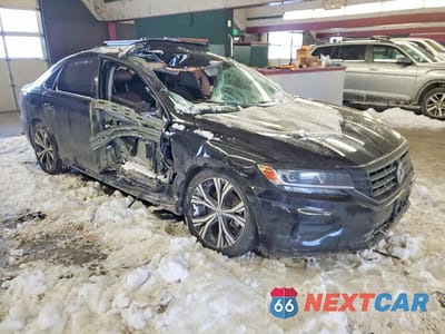 Czwarte zdjęcie samochodu z boku: 2022 VOLKSWAGEN PASSAT SE VIN:1VWSA7A37NC010146 - miniatura