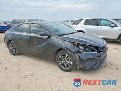 Czwarte zdjęcie samochodu z boku: 2024 KIA FORTE LX VIN:3KPF24AD2RE825992 - miniatura