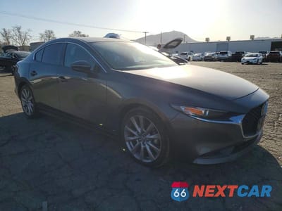 Czwarte zdjęcie samochodu z boku: 2021 MAZDA 3 SELECT VIN:3MZBPABL2MM254374 - miniatura