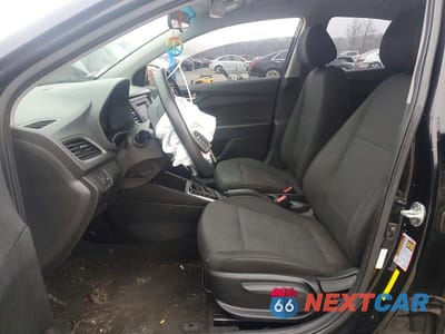 Zdjęcie 7 z 12 samochodu: 2019 HYUNDAI ACCENT SE VIN:3KPC24A35KE049549 - miniatura