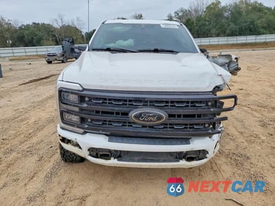 Piąte zdjęcie samochodu w środku: 2023 FORD F250 SUPER DUTY VIN:1FT8W2BNXPED67667 - miniatura