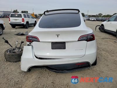 Zdjęcie 6 z 14 samochodu: 2023 TESLA MODEL Y VIN:7SAYGAEE1PF881184 - miniatura