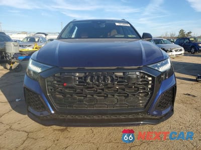 Piąte zdjęcie samochodu w środku: 2022 AUDI RS Q8 VIN:WU1ARBF11ND010576 - miniatura