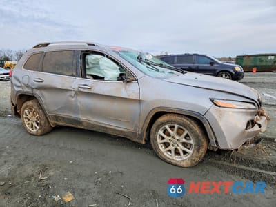 Czwarte zdjęcie samochodu z boku: 2017 JEEP CHEROKEE LATITUDE VIN:1C4PJLCS9HW603497 - miniatura