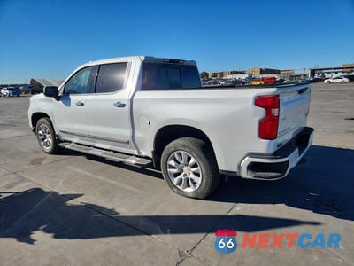 Drugie zdjęcie samochodu z przodu: 2022 CHEVROLET SILVERADO K1500 HIGH COUNTRY VIN:1GCUDJEL7NZ549308 - miniatura