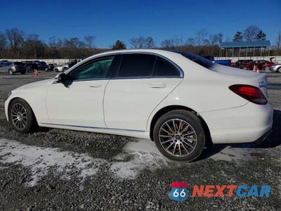 Drugie zdjęcie samochodu z przodu: 2017 MERCEDES-BENZ C 300 VIN:55SWF4JB6HU195372 - miniatura