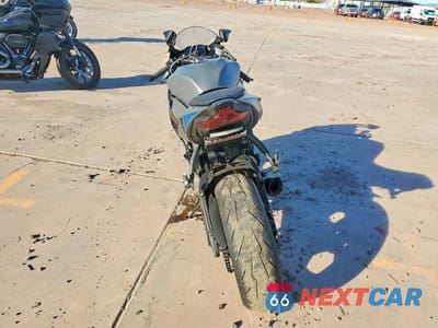 Czwarte zdjęcie samochodu z boku: 2025 KAWASAKI ZX636 K VIN:JKBZXJK16SA010422 - miniatura