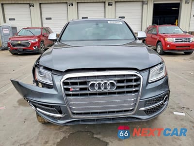 Piąte zdjęcie samochodu w środku: 2015 AUDI SQ5 PREMIUM PLUS VIN:WA1CGAFP2FA061348 - miniatura