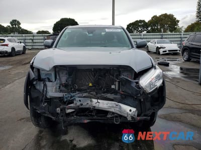 Piąte zdjęcie samochodu w środku: 2021 TOYOTA TACOMA VIN:3TYRZ5CN5MT006174 - miniatura