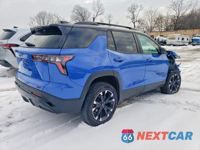 Trzecie zdjęcie samochodu z tyłu: 2025 CHEVROLET EQUINOX RS VIN:3GNAXLEG8SL176167 - miniatura