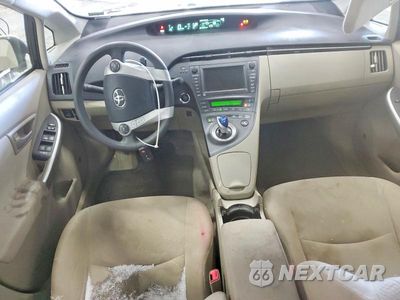 Zdjęcie 8 z 11 samochodu: 2010 TOYOTA PRIUS VIN:JTDKN3DU4A1114930 - miniatura