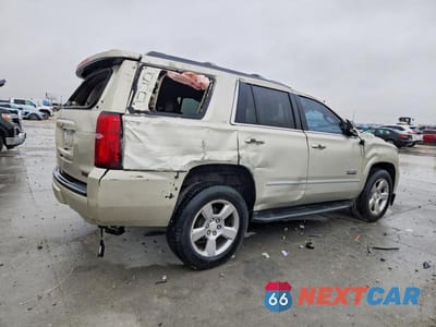 Trzecie zdjęcie samochodu z tyłu: 2017 CHEVROLET TAHOE C1500 LT VIN:1GNSCBKC6HR289581 - miniatura