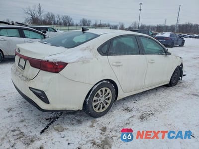 Trzecie zdjęcie samochodu z tyłu: 2020 KIA FORTE FE VIN:3KPF24AD8LE173161 - miniatura