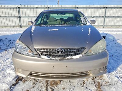 Piąte zdjęcie samochodu w środku: 2005 TOYOTA CAMRY LE VIN:4T1BE32K15U074954 - miniatura