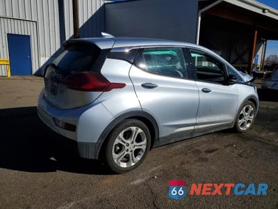 Trzecie zdjęcie samochodu z tyłu: 2017 CHEVROLET BOLT EV LT VIN:1G1FW6S04H4170884 - miniatura
