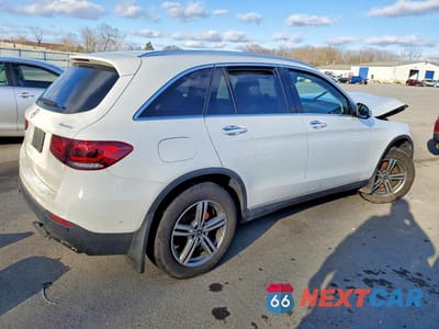 Trzecie zdjęcie samochodu z tyłu: 2021 MERCEDES-BENZ GLC 300 4MATIC VIN:W1N0G8EB2MF872261 - miniatura