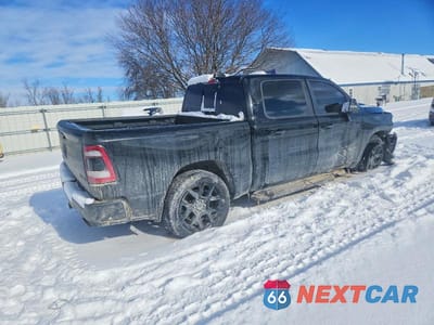 Trzecie zdjęcie samochodu z tyłu: 2023 RAM 1500 LARAMIE VIN:1C6SRFJT8PN562162 - miniatura