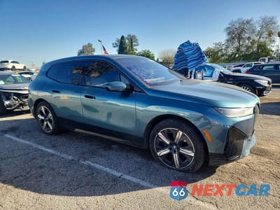 Czwarte zdjęcie samochodu z boku: 2025 BMW IX XDRIVE50 VIN:WB523CF0XSCT07729 - miniatura
