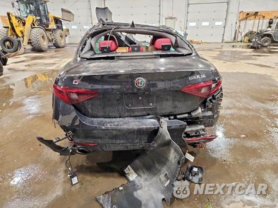 Zdjęcie 6 z 11 samochodu: 2018 ALFA ROMEO GIULIA TI Q4 VIN:ZARFAEENXJ7572040 - miniatura