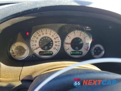 Zdjęcie 9 z 13 samochodu: 2001 CHRYSLER TOWN & COUNTRY LXI VIN:2C4GP54L71R404688 - miniatura