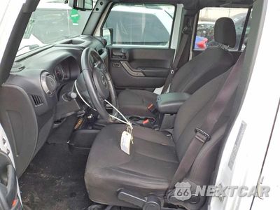 Zdjęcie 7 z 11 samochodu: 2018 JEEP WRANGLER UNLIMITED SPORT VIN:1C4BJWDGXJL828119 - miniatura