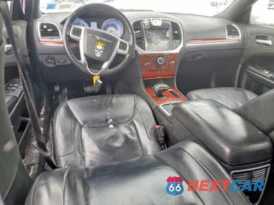 Zdjęcie 8 z 12 samochodu: 2013 CHRYSLER 300 VIN:2C3CCARG0DH528038 - miniatura