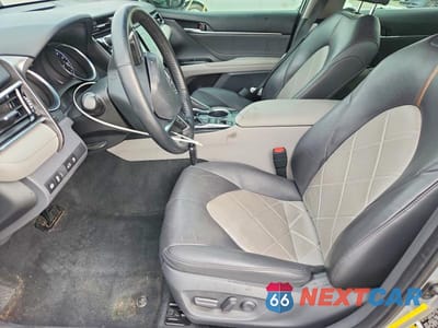 Zdjęcie 7 z 12 samochodu: 2018 TOYOTA CAMRY HYBRID XLE VIN:4T1B21HK0JU003839 - miniatura