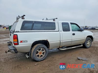 Trzecie zdjęcie samochodu z tyłu: 2005 GMC NEW SIERRA K1500 VIN:1GTEK19B85Z191583 - miniatura