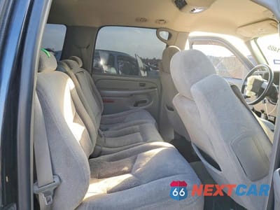Zdjęcie 11 z 12 samochodu: 2004 CHEVROLET SUBURBAN C1500 VIN:1GNEC16Z14J264585 - miniatura