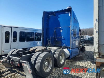 Czwarte zdjęcie samochodu z boku: 2016 KENWORTH T680 SEMI TRUCK VIN:1XKYD49X3GJ479506 - miniatura