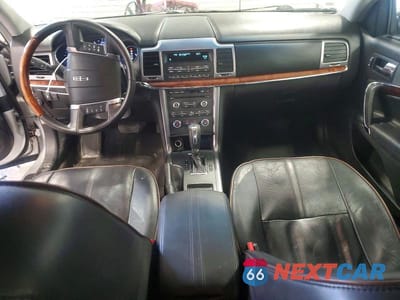 Zdjęcie 8 z 12 samochodu: 2011 LINCOLN MKZ VIN:3LNHL2JC3BR776295 - miniatura