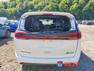 Zdjęcie 6 z 13 samochodu: 2024 CHRYSLER PACIFICA HYBRID SELECT VIN:2C4RC1S79RR158421 - miniatura