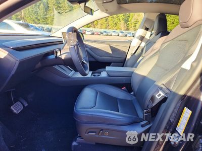 Zdjęcie 7 z 14 samochodu: 2026 TESLA MODEL Y VIN:7SAYGDEE3TF343470 - miniatura