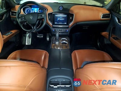 Zdjęcie 8 z 12 samochodu: 2019 MASERATI GHIBLI S VIN:ZAM57YSLXK1319230 - miniatura