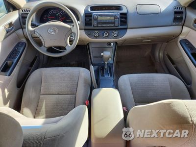 Zdjęcie 8 z 12 samochodu: 2005 TOYOTA CAMRY LE VIN:4T1BE32K75U030800 - miniatura