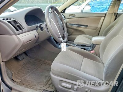 Zdjęcie 7 z 13 samochodu: 2005 TOYOTA CAMRY LE VIN:4T1BE32K35U503754 - miniatura