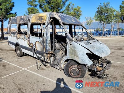 Czwarte zdjęcie samochodu z boku: 2014 MERCEDES-BENZ SPRINTER 3500 VIN:WD3PF4CC1E5881368 - miniatura