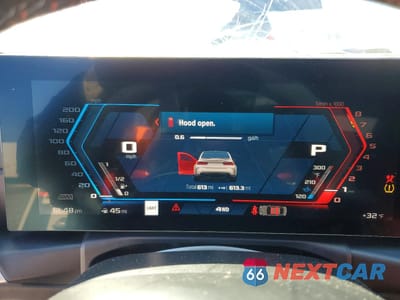 Zdjęcie 9 z 12 samochodu: 2024 BMW M3 CS VIN:WBS63AY09RFS41618 - miniatura