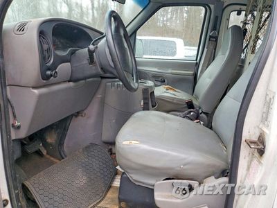 Zdjęcie 7 z 13 samochodu: 2000 FORD E250 DELIVERY VAN VIN:1FTNE2427YHA59770 - miniatura