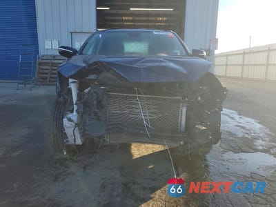 Piąte zdjęcie samochodu w środku: 2019 KIA SORENTO LX VIN:5XYPGDA50KG471428 - miniatura