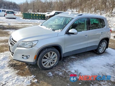 2011 VOLKSWAGEN TIGUAN S WVGBV7AX0BW518992 - główne zdjęcie licytacji z USA - miniatura
