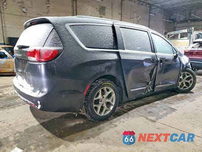 Trzecie zdjęcie samochodu z tyłu: 2018 CHRYSLER PACIFICA TOURING L VIN:2C4RC1BG1JR330879 - miniatura